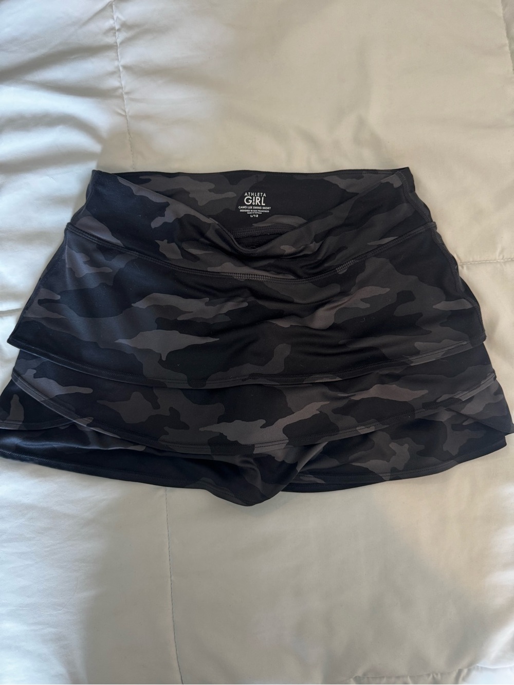 Athleta Black & Gray Camo Tiered Skort